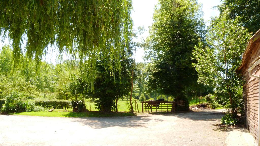 Ferme Des Chartroux Hotel Maresville Bagian luar foto